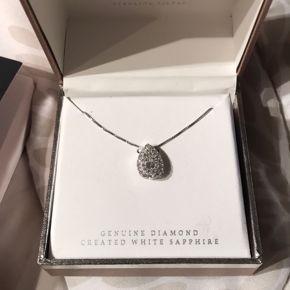 Never used teardrop necklace - Picture 3 of 3